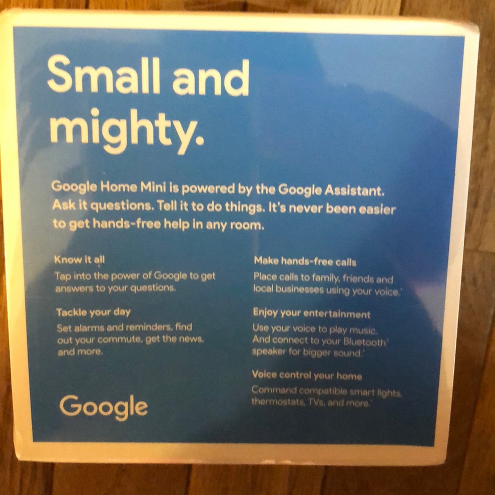Google Home Mini - Picture 3 of 4
